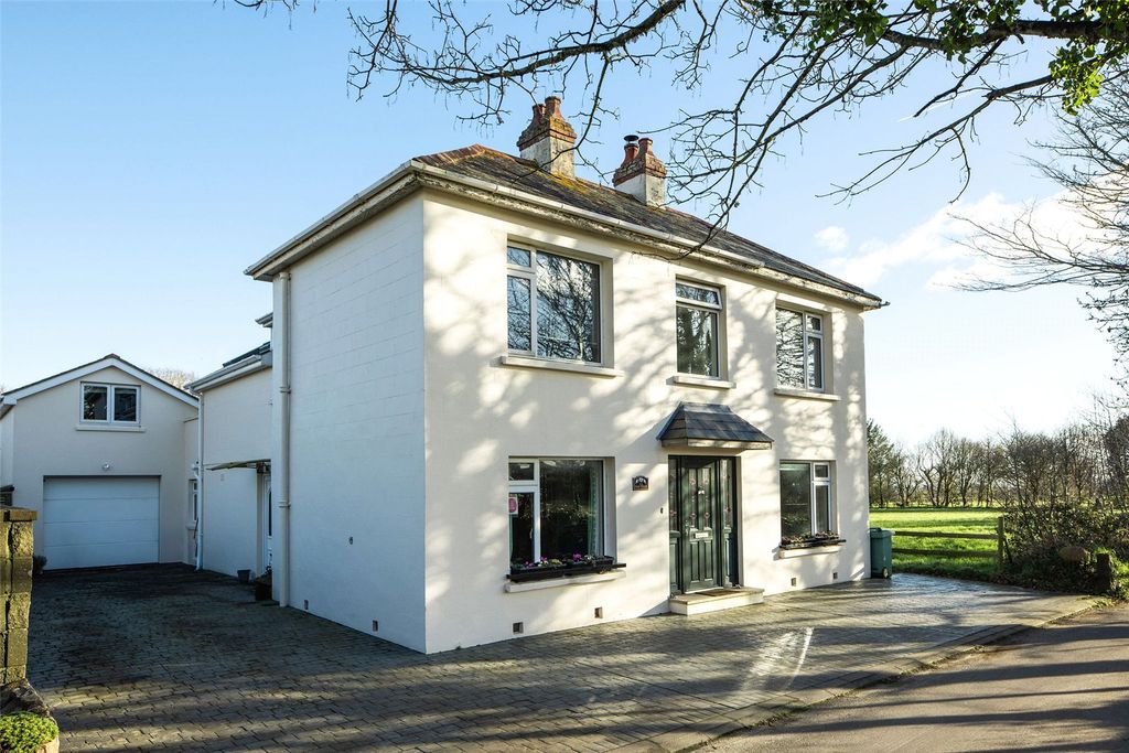 Property photo 3 of 39 Front Of House