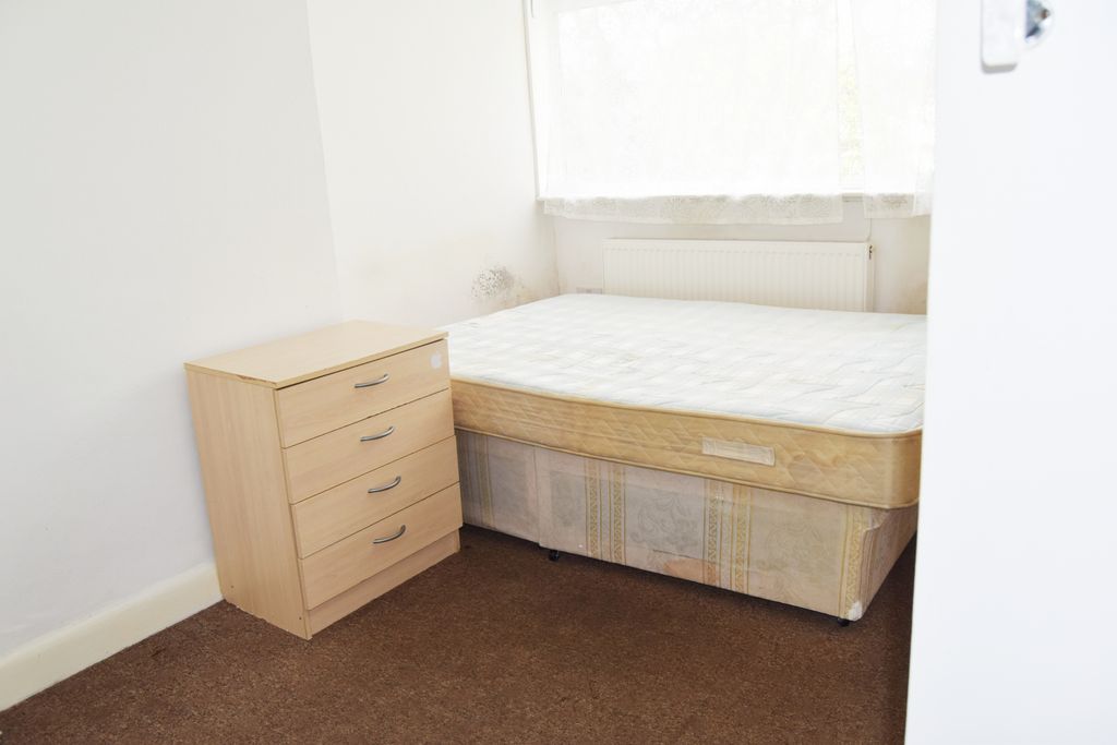 Property photo 3 of 6 Gallery