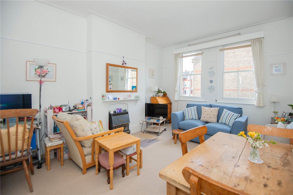 Property photo 2 of 11 Picture No. 17