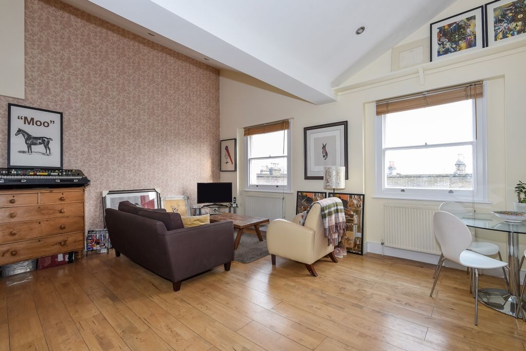 Property photo 3 of 6 588c641Da8244-161543