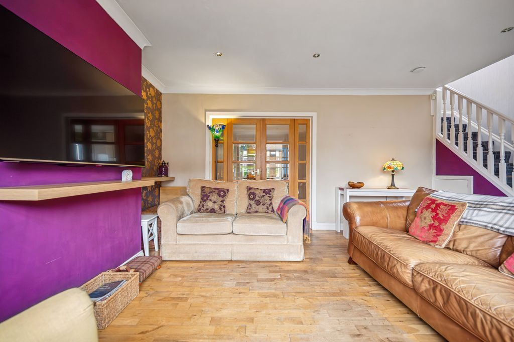 Property photo 3 of 31