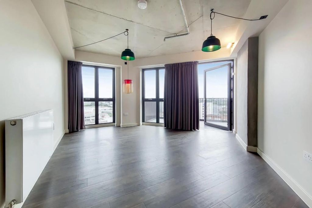 Property photo 1 of 12 1.Png