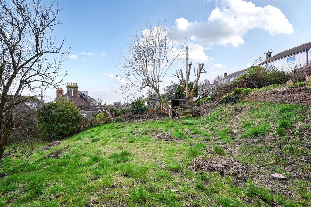 Property photo 2 of 38 118 High Street - Tn343Et (23).Jpg