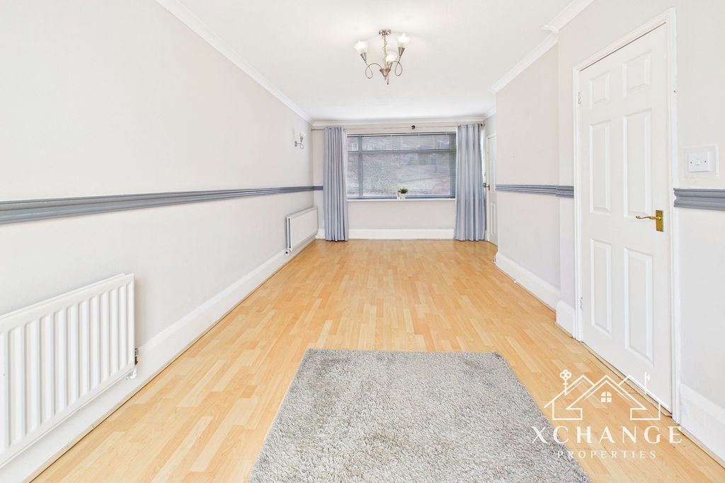 Property photo 2 of 26