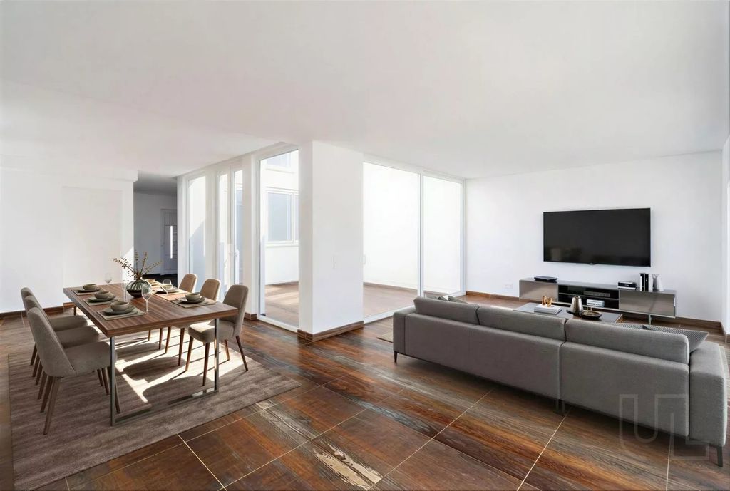 Property photo 2 of 36