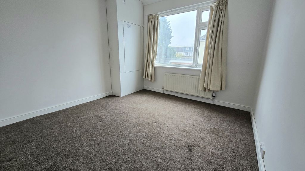 Property photo 3 of 6