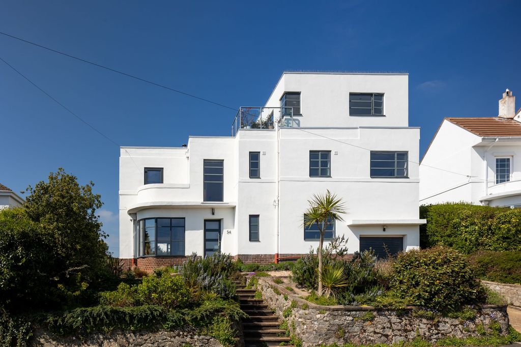 Property photo 1 of 17 Mango House, 54 Mead Road, Front Elevation