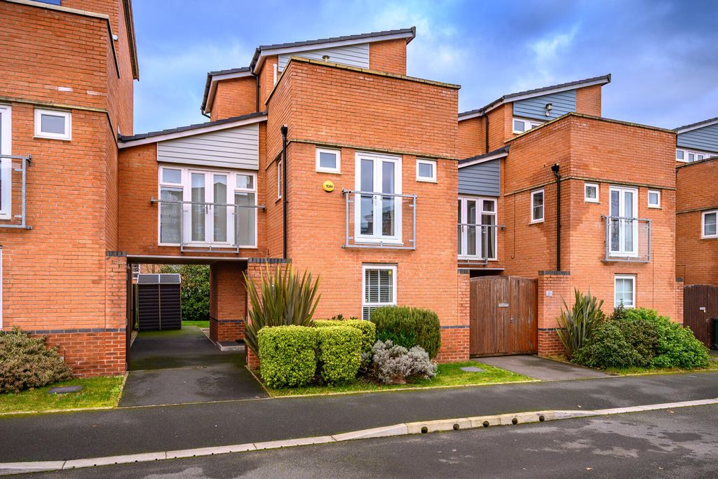 Property photo 1 of 29 Front (Exterior)