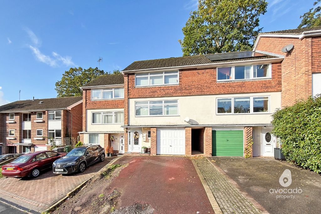 Property photo 1 of 15 6112330