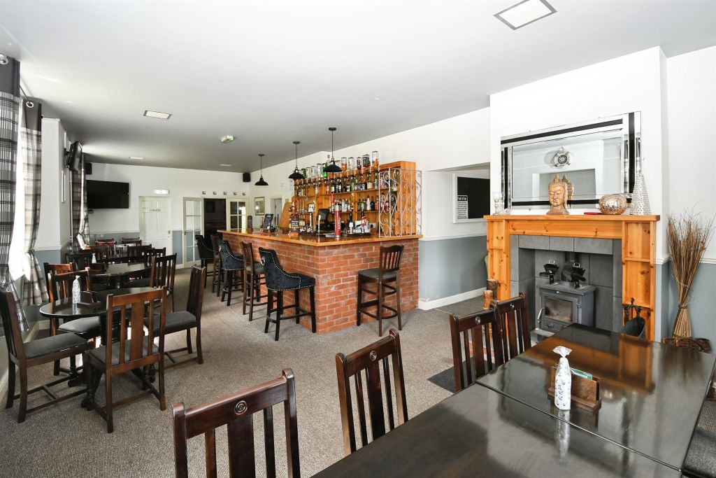 Property photo 3 of 25