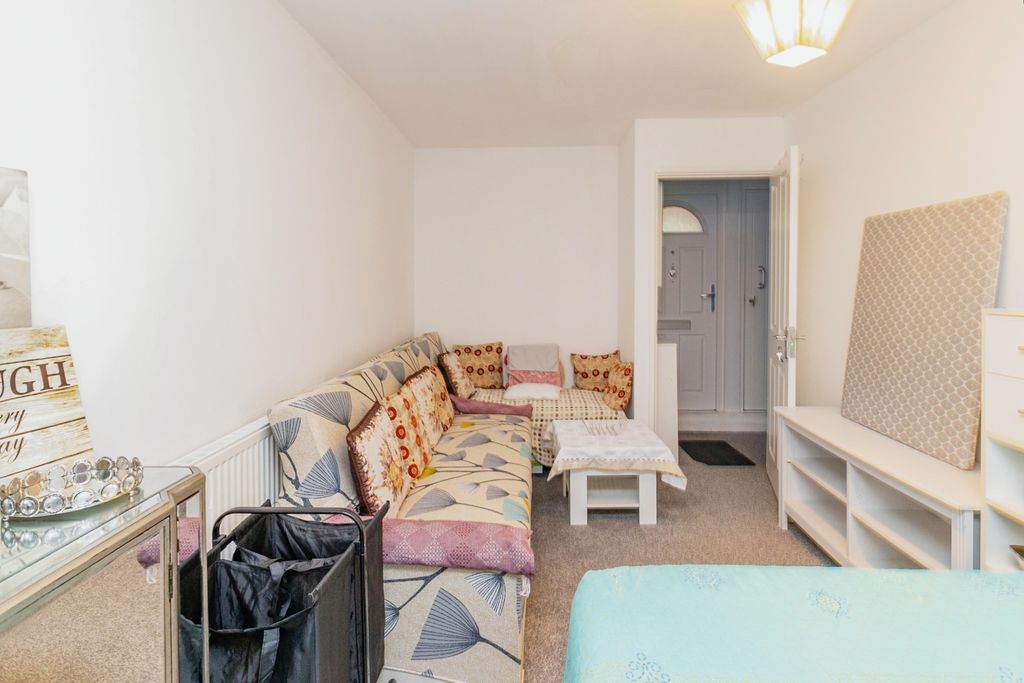 Property photo 2 of 13 Photography