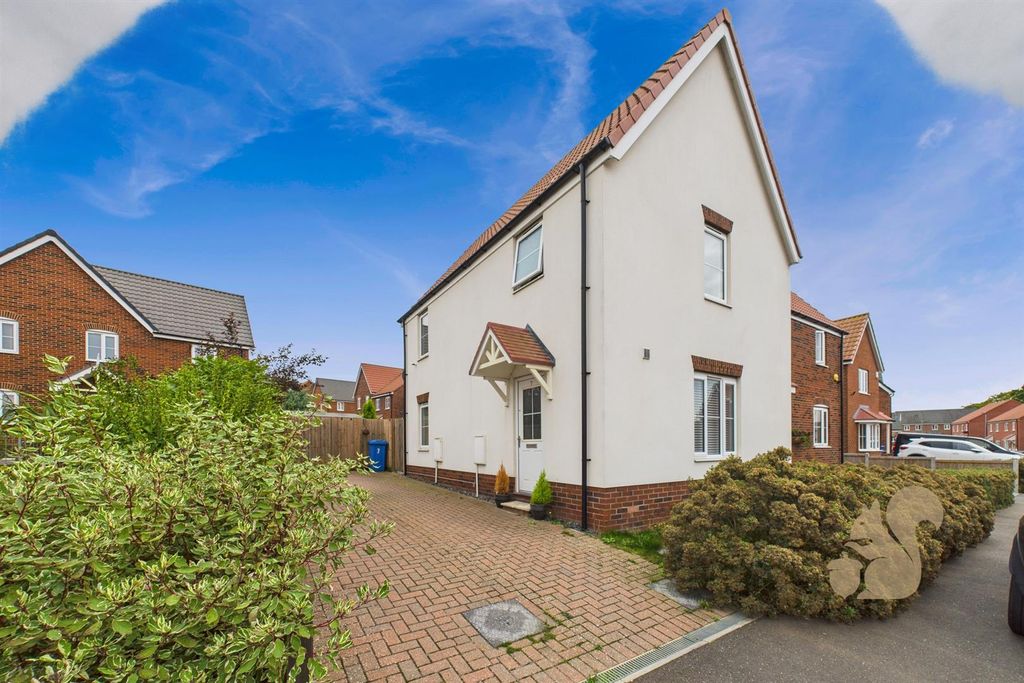 Property photo 1 of 16 Front