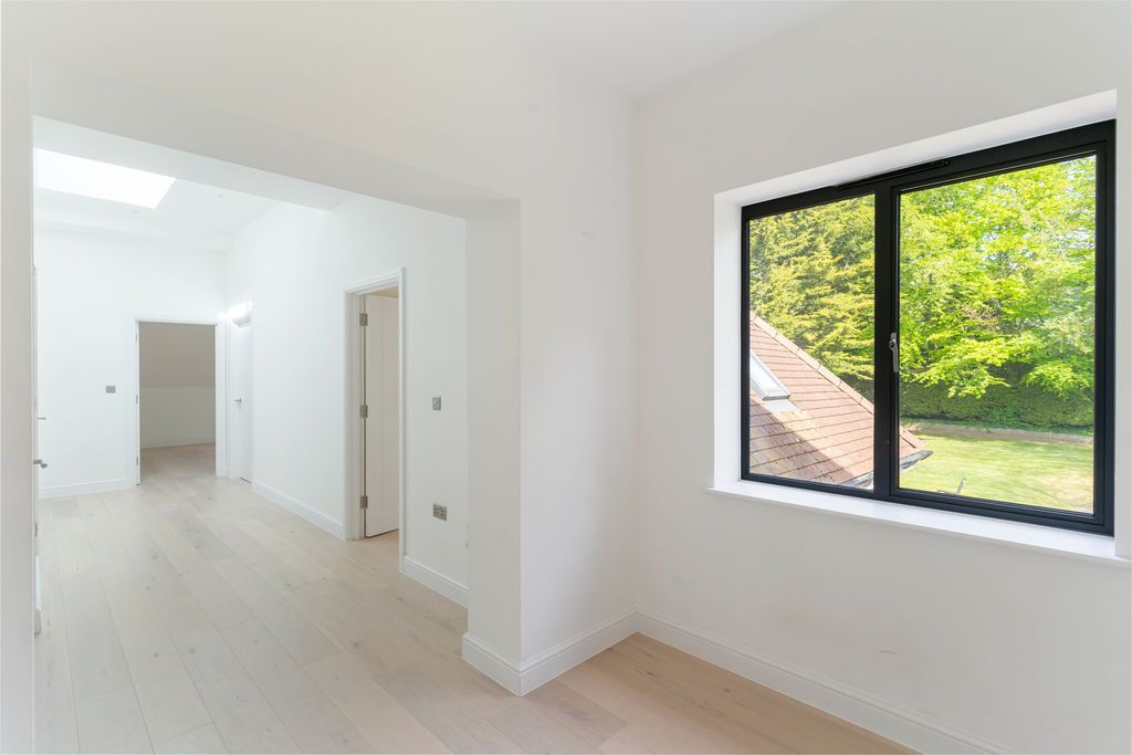 Property photo 2 of 13 Photo 10