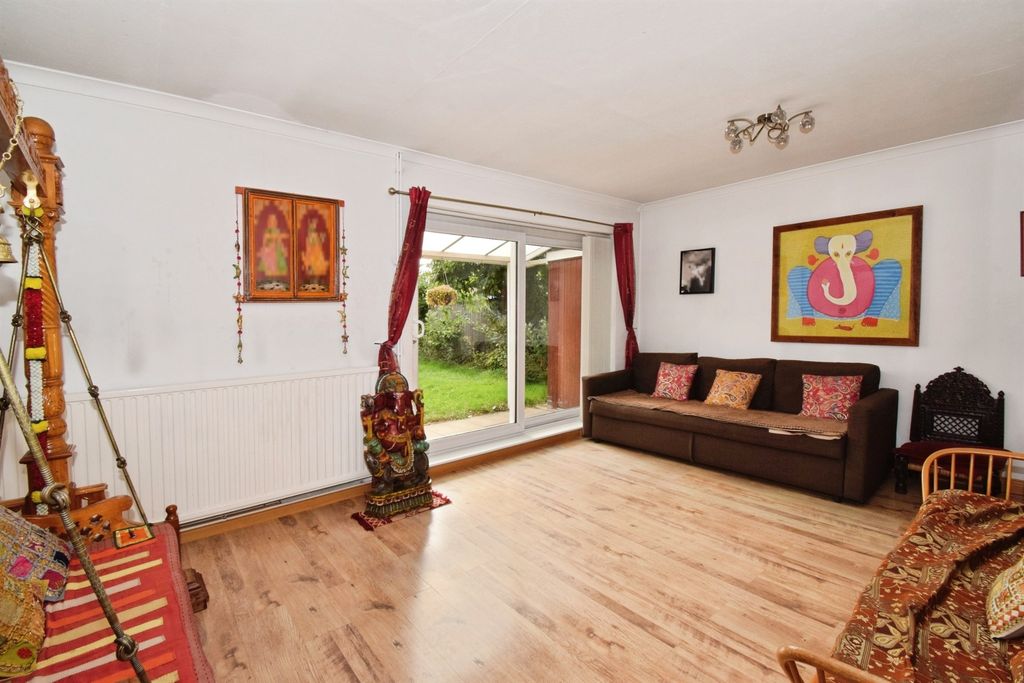 Property photo 3 of 20