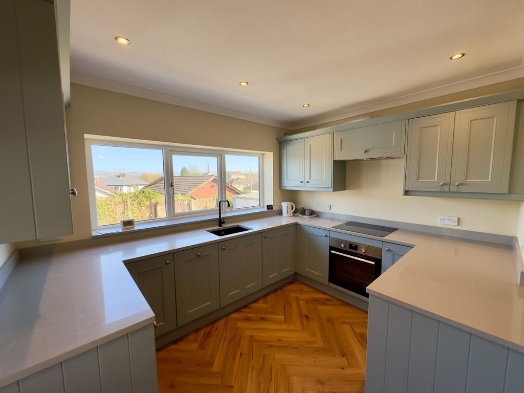 Property photo 3 of 17 Image00013.Jpeg