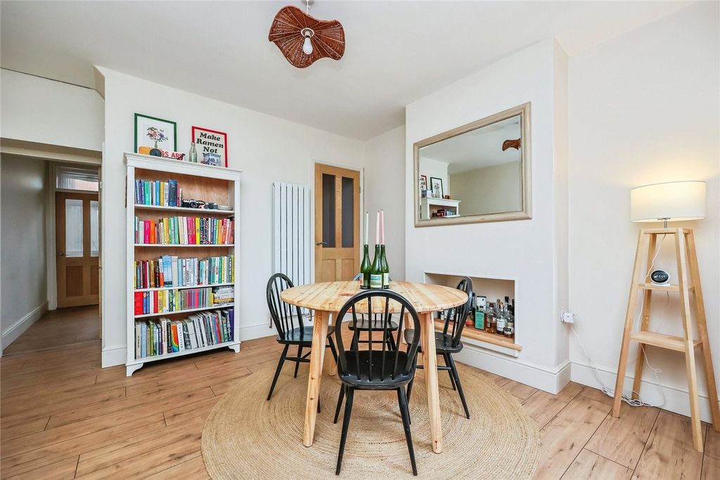 Property photo 3 of 17 Dining Room