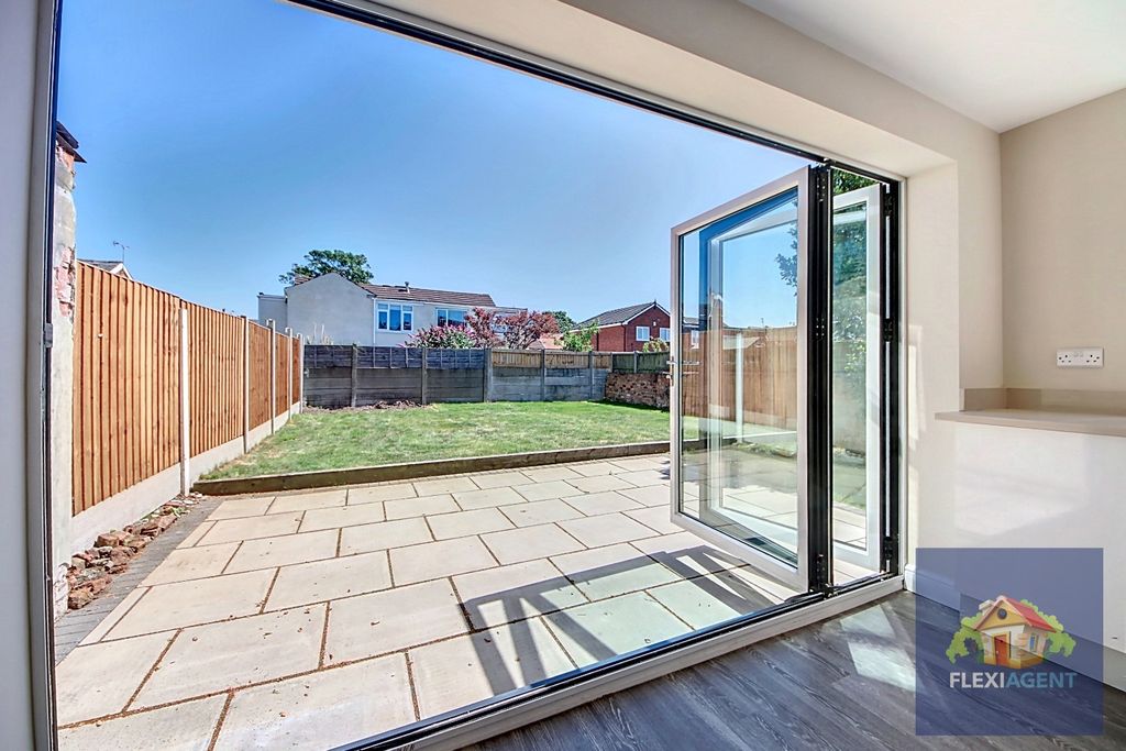 Property photo 3 of 17 4372433