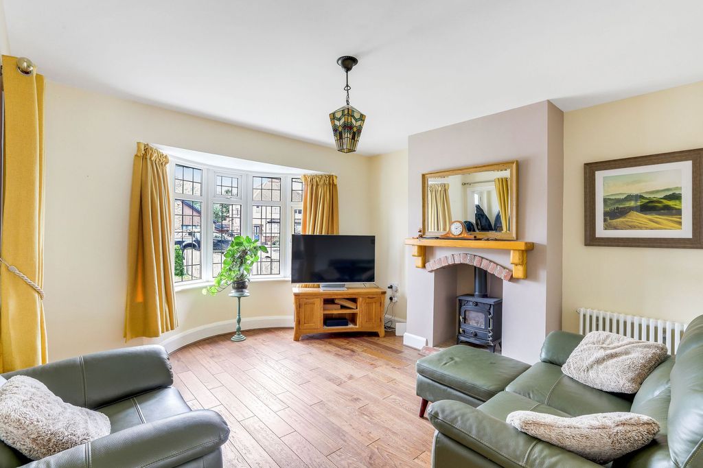 Property photo 2 of 18