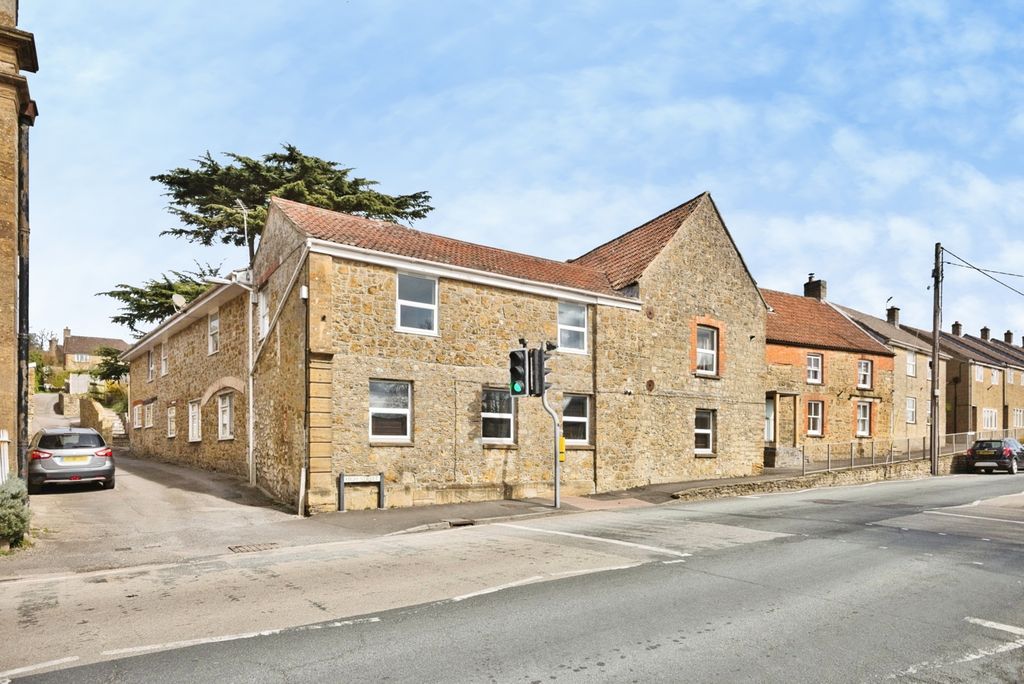 Property photo 1 of 13 Front