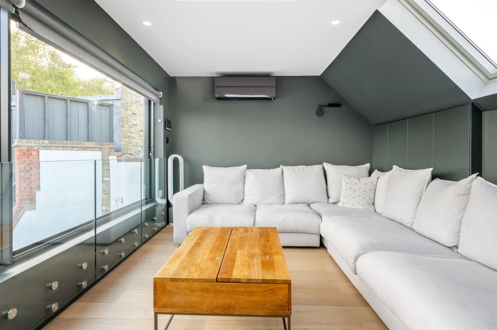 Property photo 3 of 24