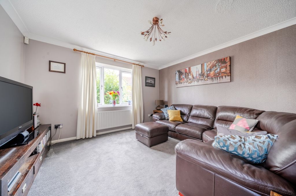 Property photo 2 of 24 1344245-6-68Ae203B4A961
