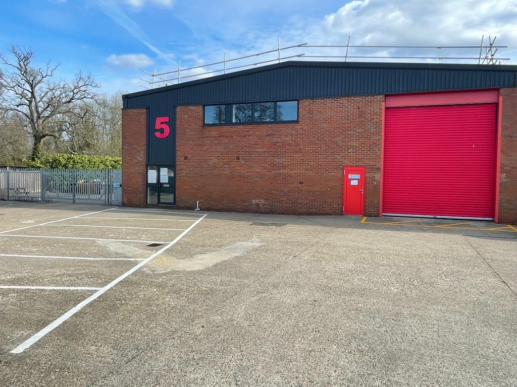 Property photo 1 of 3