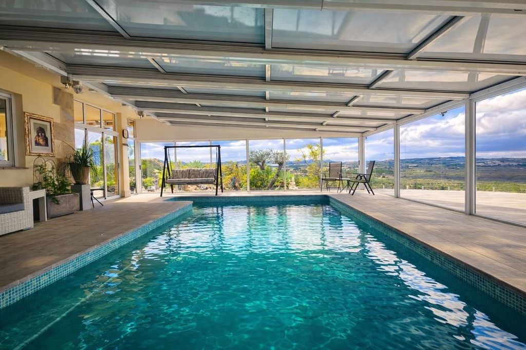 Property photo 3 of 45