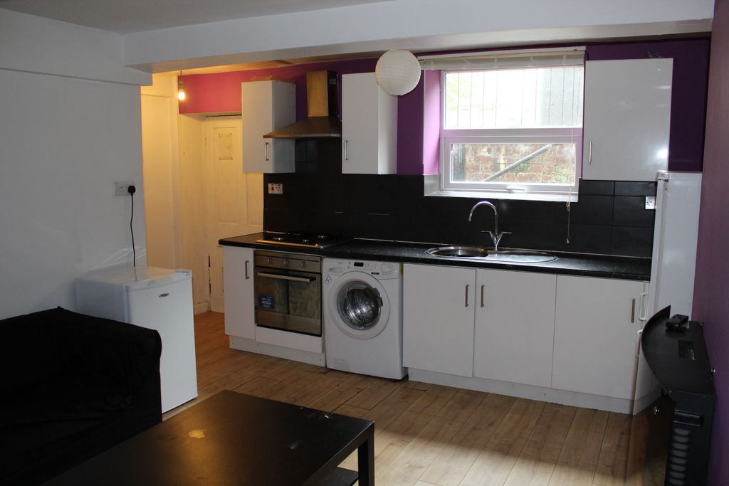 Property photo 2 of 9 Kitchen - Diner