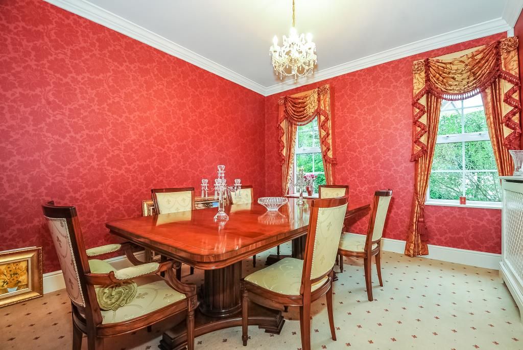 Property photo 3 of 10 Dining Room