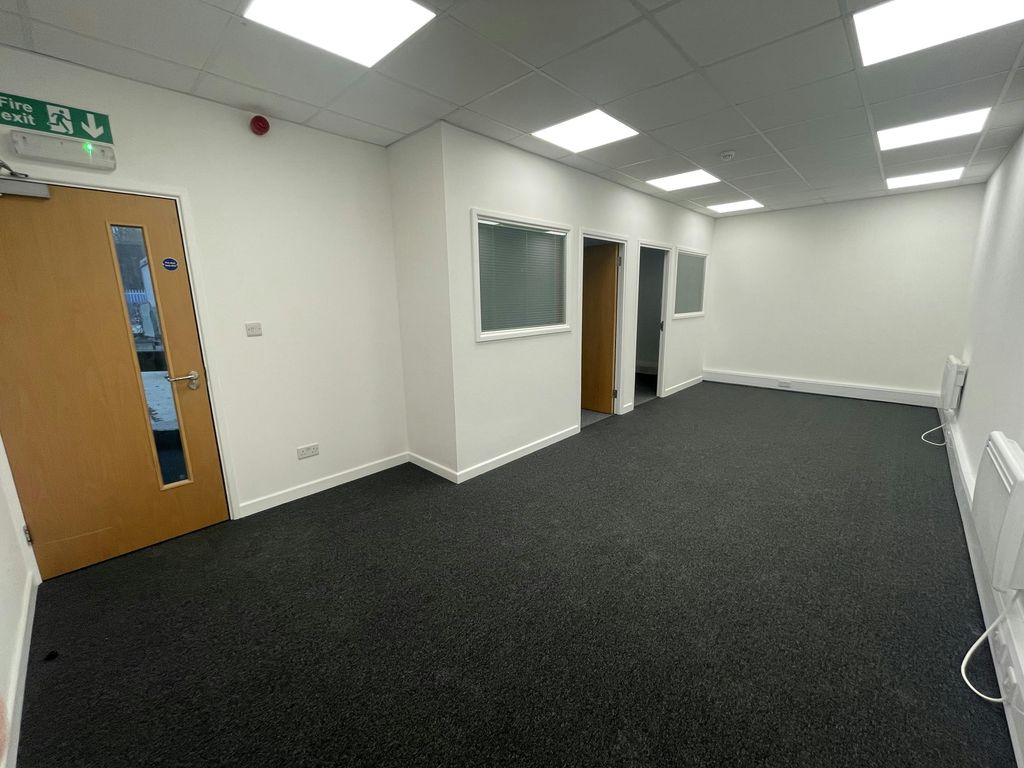 Property photo 3 of 6 Img_0287Use.Jpg