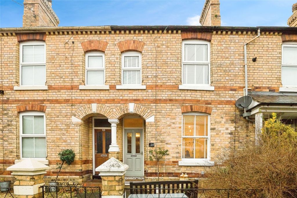 Property photo 1 of 20 Description