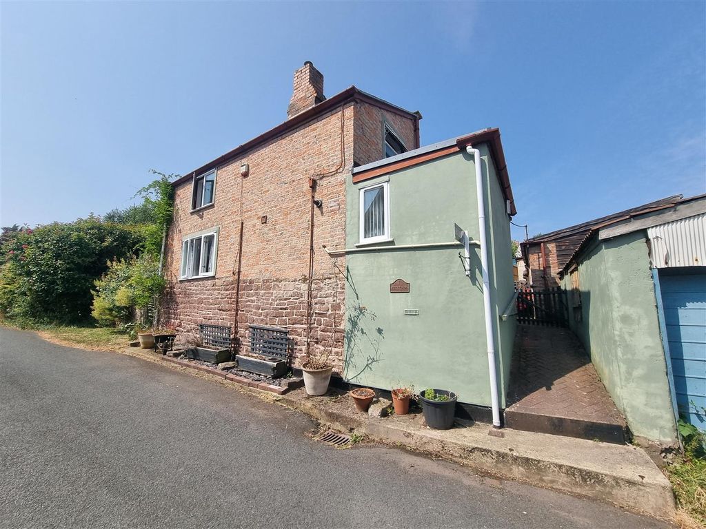 Property photo 2 of 13