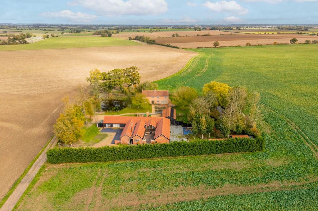 Property photo 1 of 29