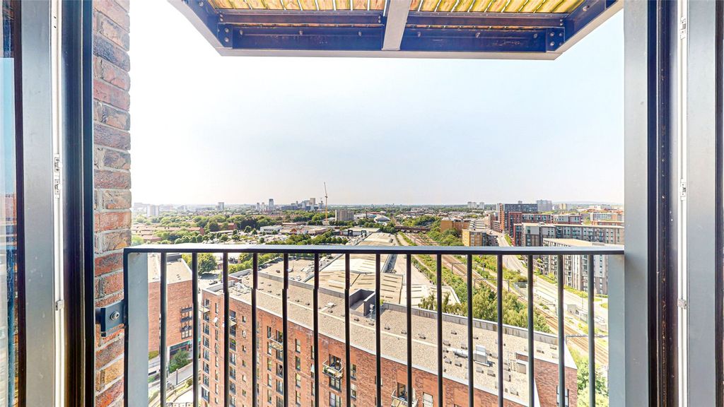 Property photo 3 of 21 Picture No. 05