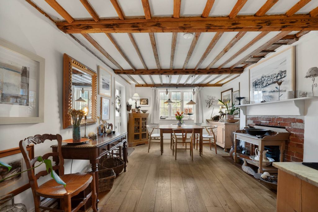 Property photo 3 of 21