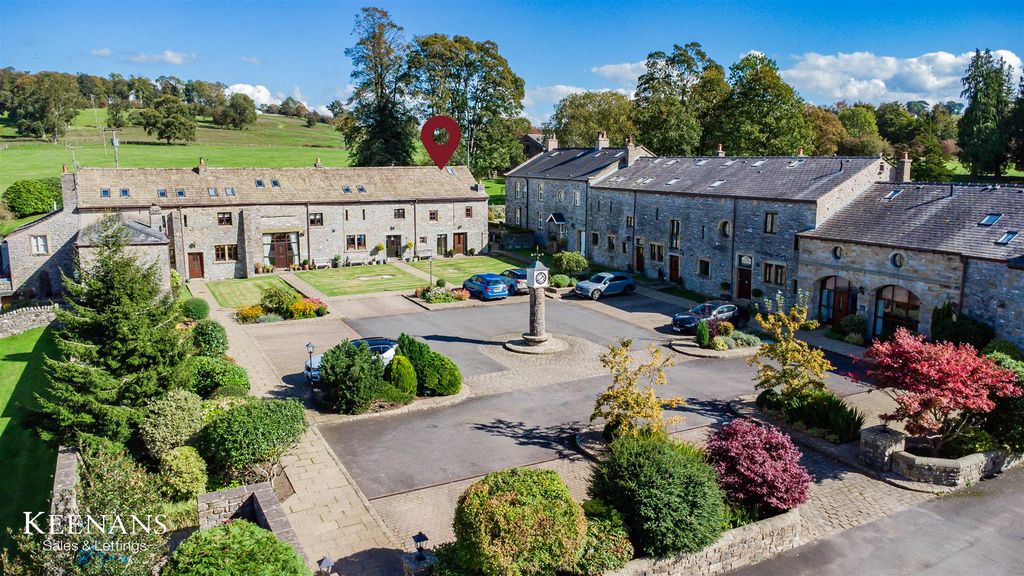 Property photo 2 of 67 2.Jpg