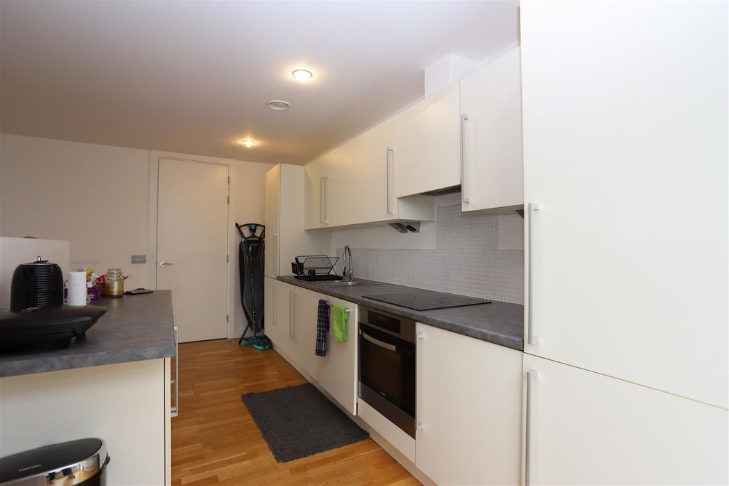 Property photo 3 of 8