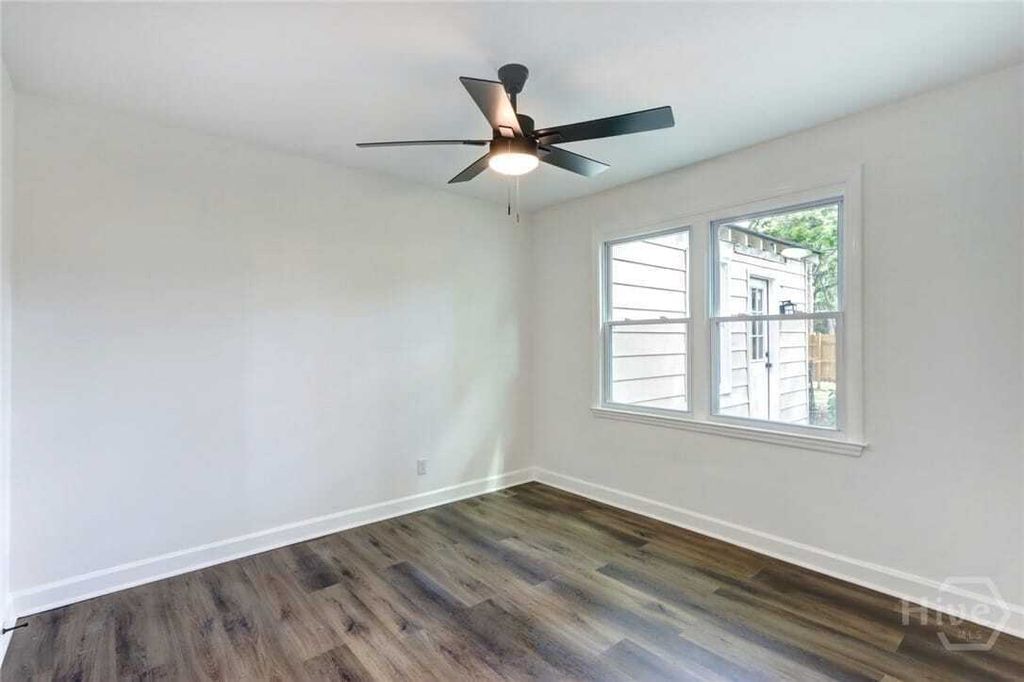 Property photo 3 of 3 <Alttext/>