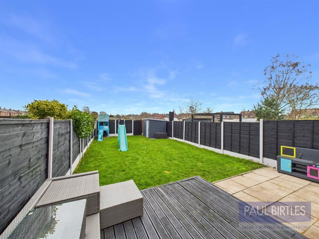 Property photo 2 of 25 Cam04378G0-Pr0282-Still038.Jpg