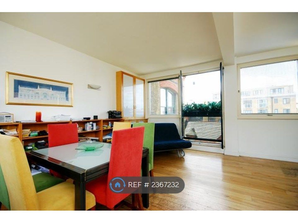 Property photo 2 of 18