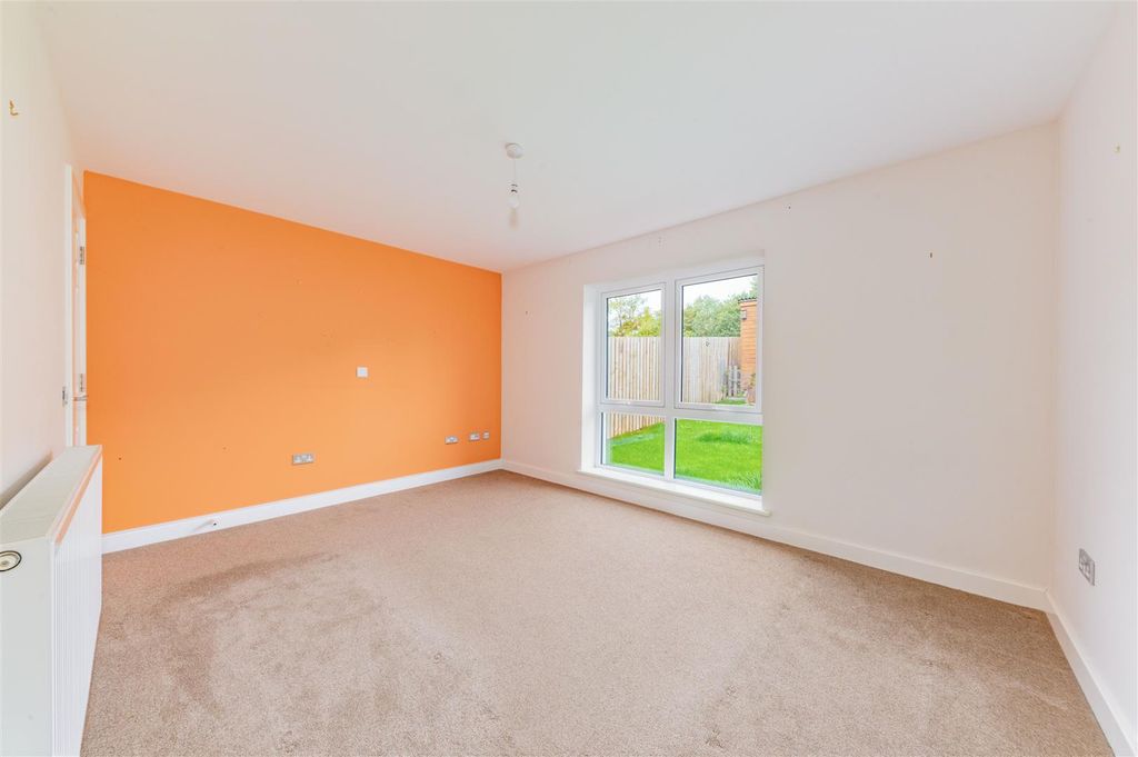 Property photo 2 of 24 8 Grayfauld Road Dundee-10.Jpg