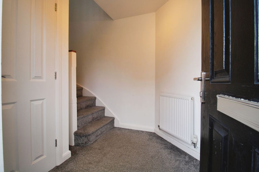 Property photo 2 of 10 Living Room