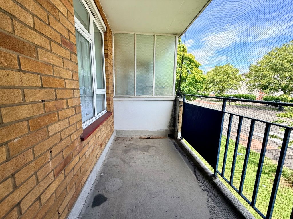 Property photo 3 of 11 5256602