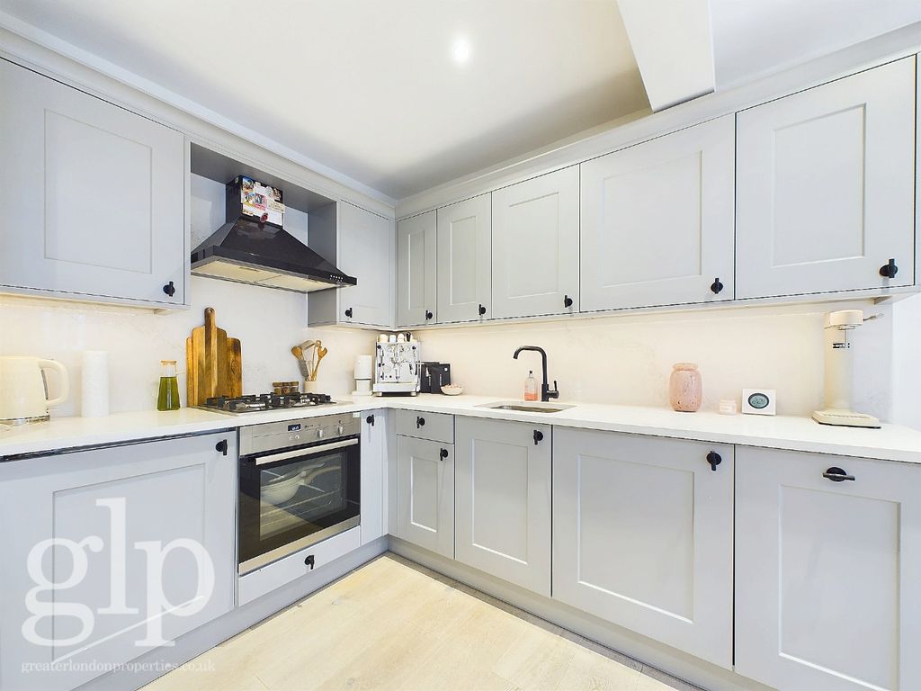 Property photo 3 of 18 965165