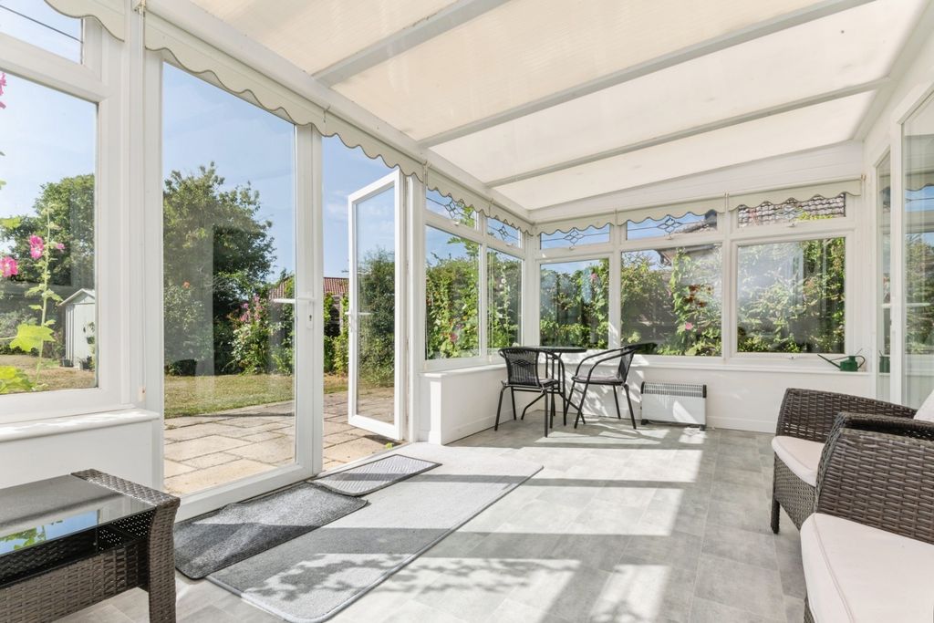 Property photo 1 of 11 Conservatory