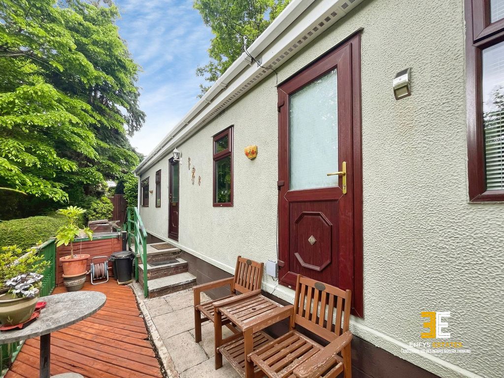 Property photo 2 of 26