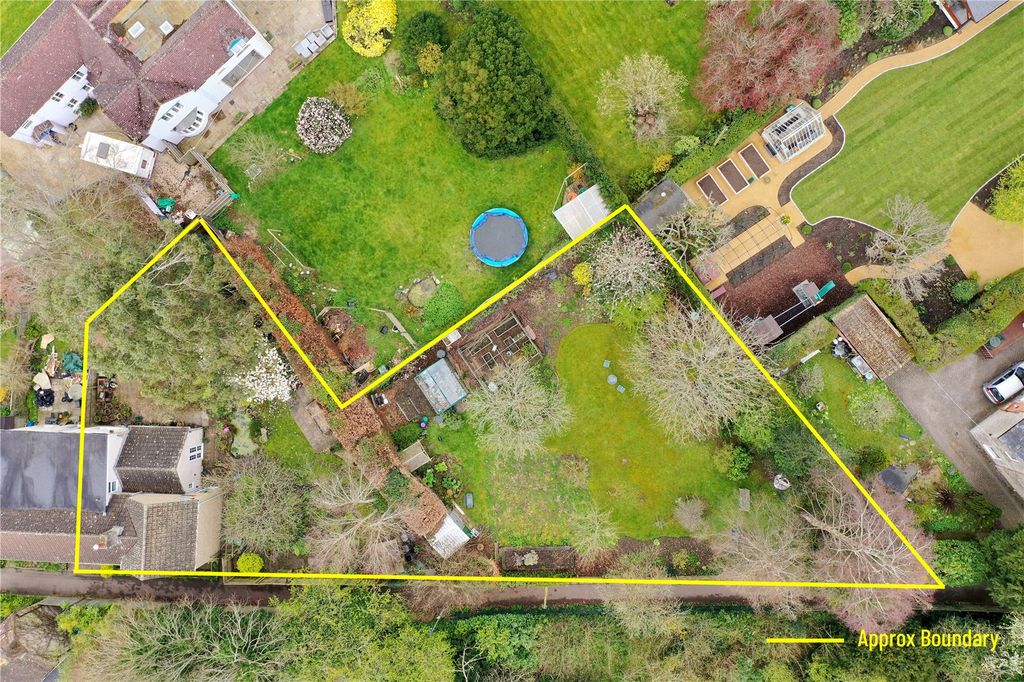 Property photo 2 of 22 Picture No. 27