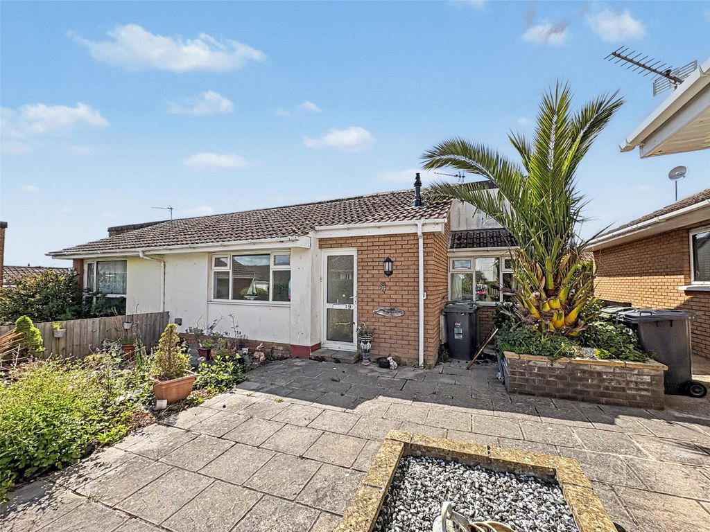 Property photo 1 of 10 1 - Front