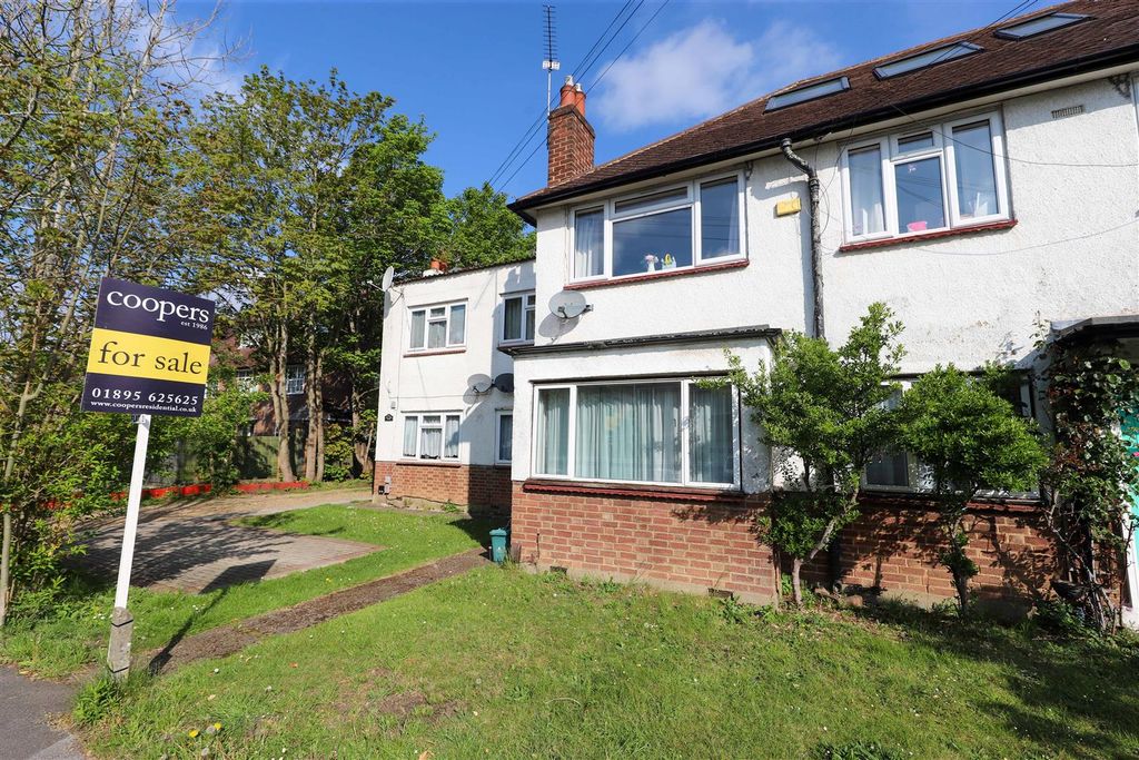Property photo 1 of 8