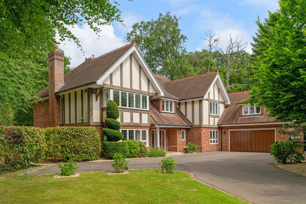 Property photo 1 of 34